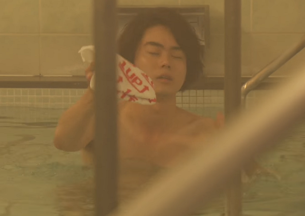 菅田将暉の第二弾「１UP」CMは銭湯のお風呂で入浴シーン！10／24より放送開始！.png
